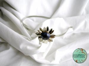 Serre-tête argenté-fleur cabochon bleu profond